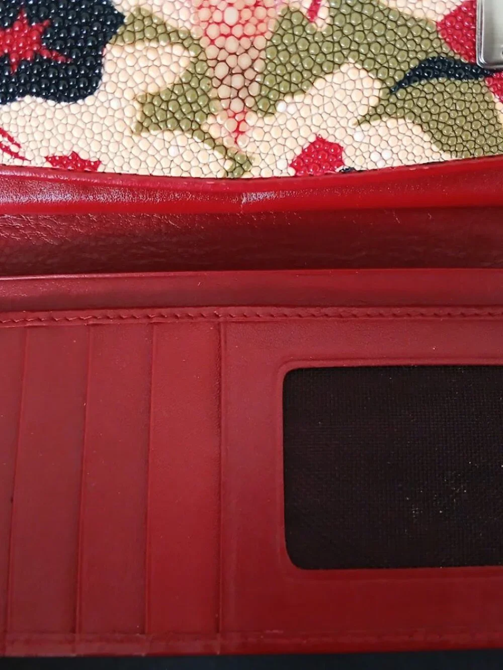 NEW & Boxed Gorgeous Genuine STINGRAY and Leather Women's Wallet